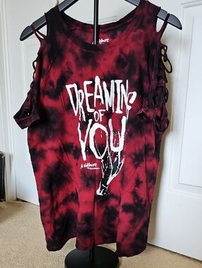 EUC Torrid Size 00 Nightmare On Elm ST SHIRT